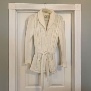 TRUE VINTAGE 70s cream color cable knit cardigan with pockets! Size S/M